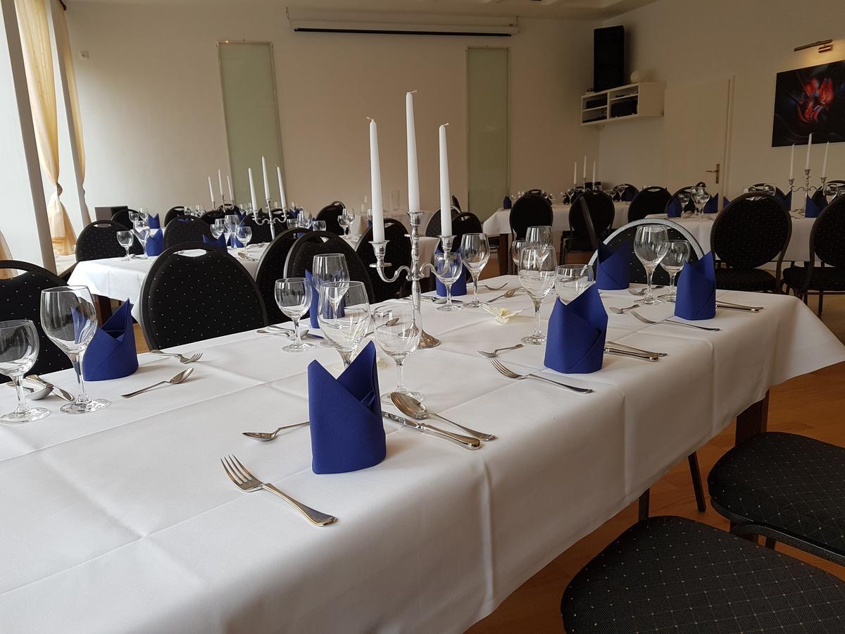 Bennetts Restaurant Und Hotel Wittingen 外观 照片